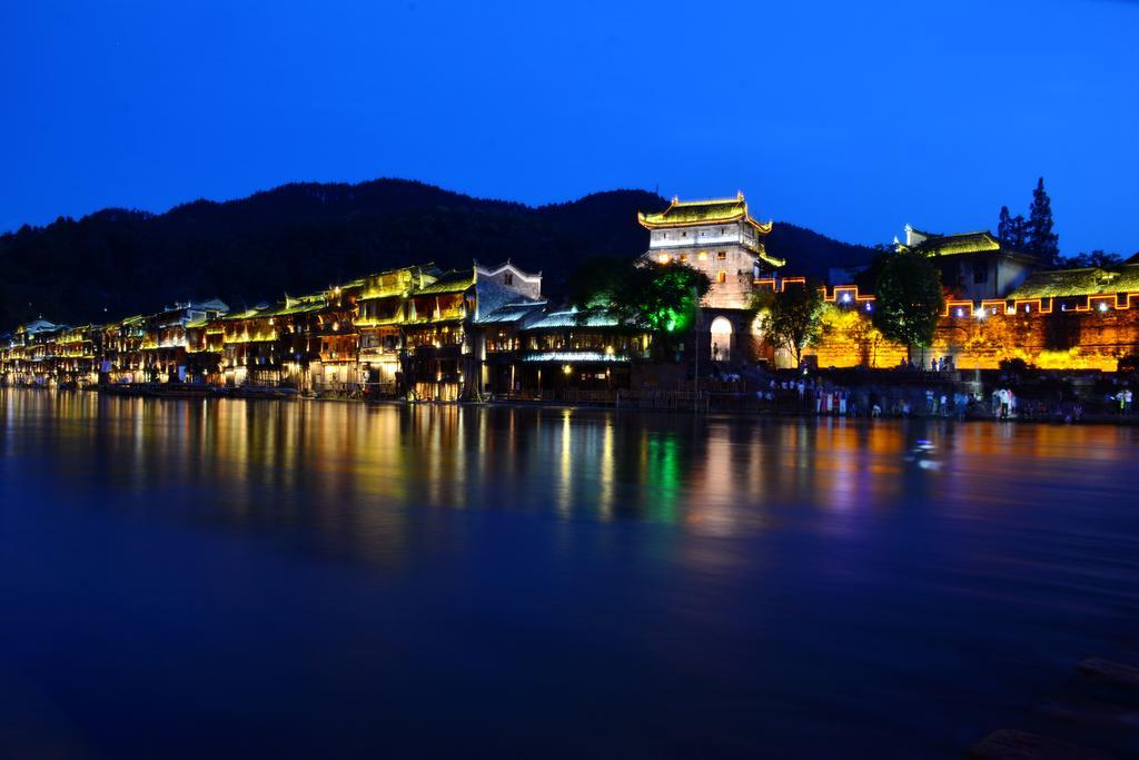 Fenghuang Slowly Time Inn エクステリア 写真