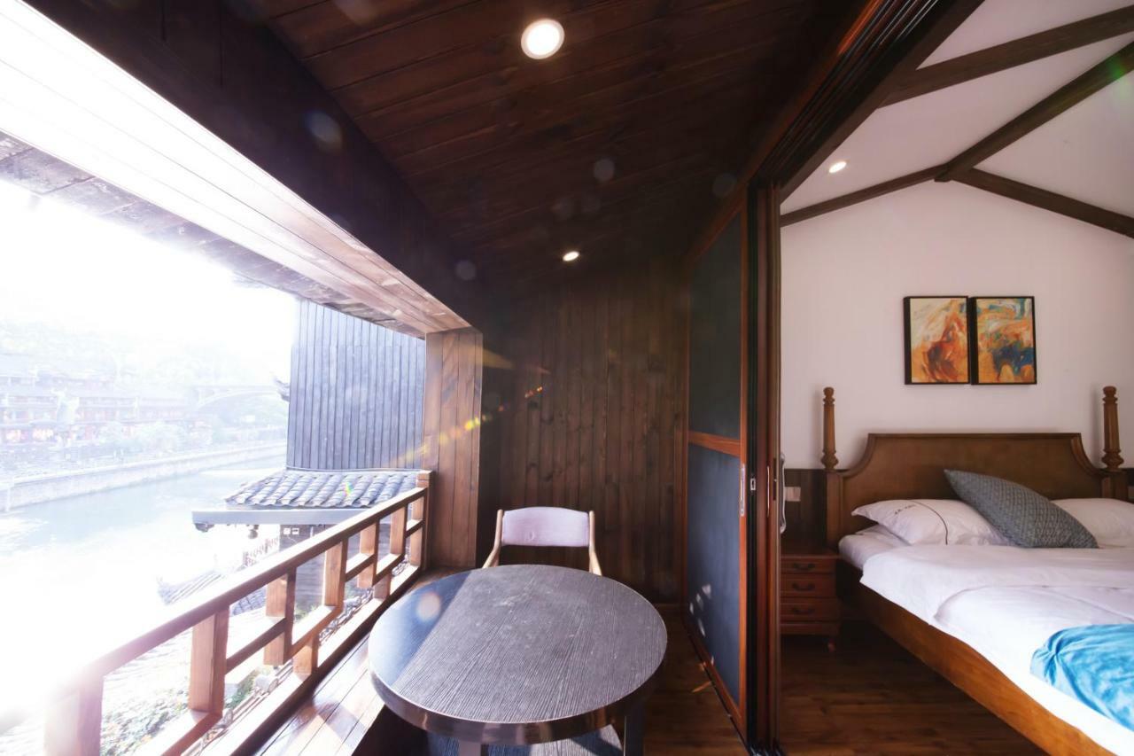 Fenghuang Slowly Time Inn エクステリア 写真